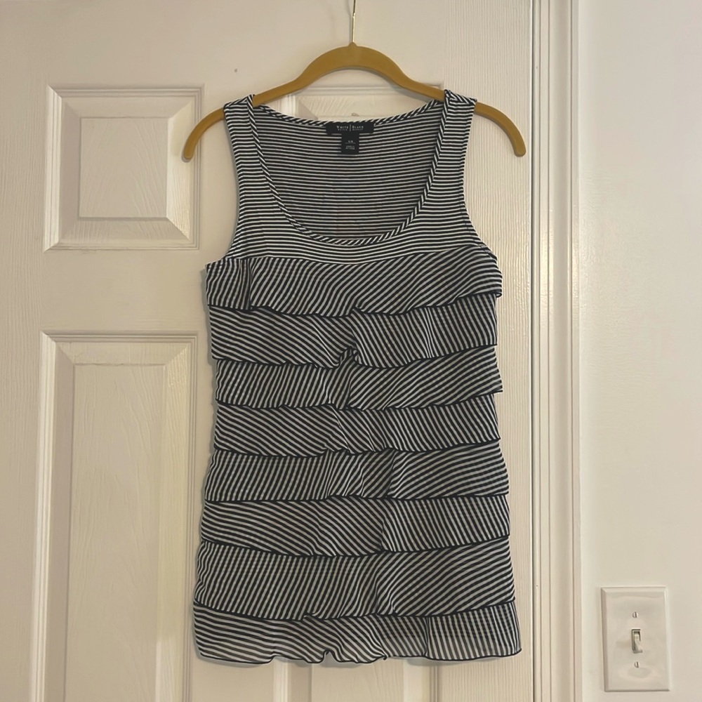 White House Black Market Women's Sleeveless Black/White Striped Ruffle Size XS